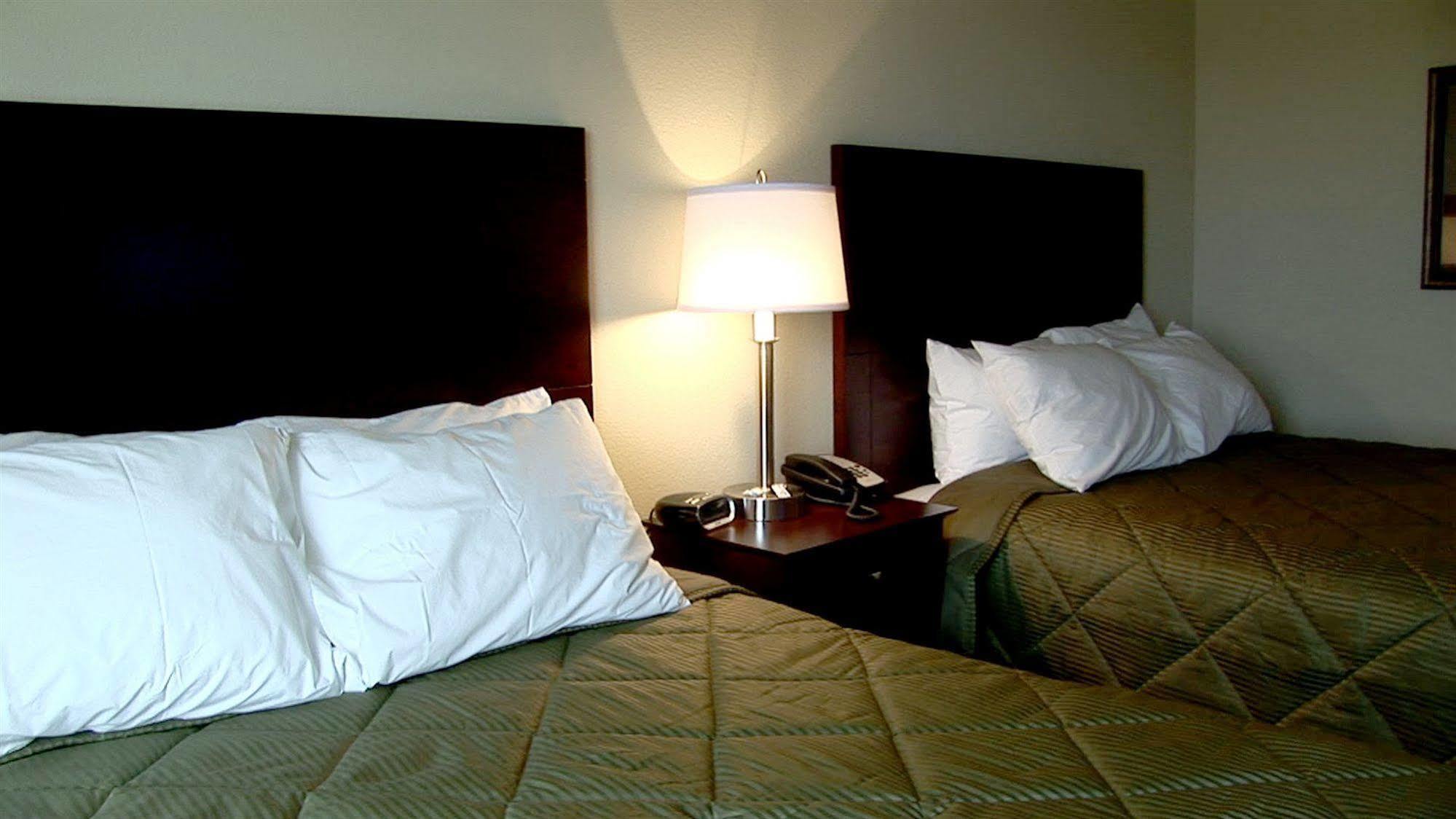 Cobblestone Inn & Suites - Vinton, Ia חדר תמונה