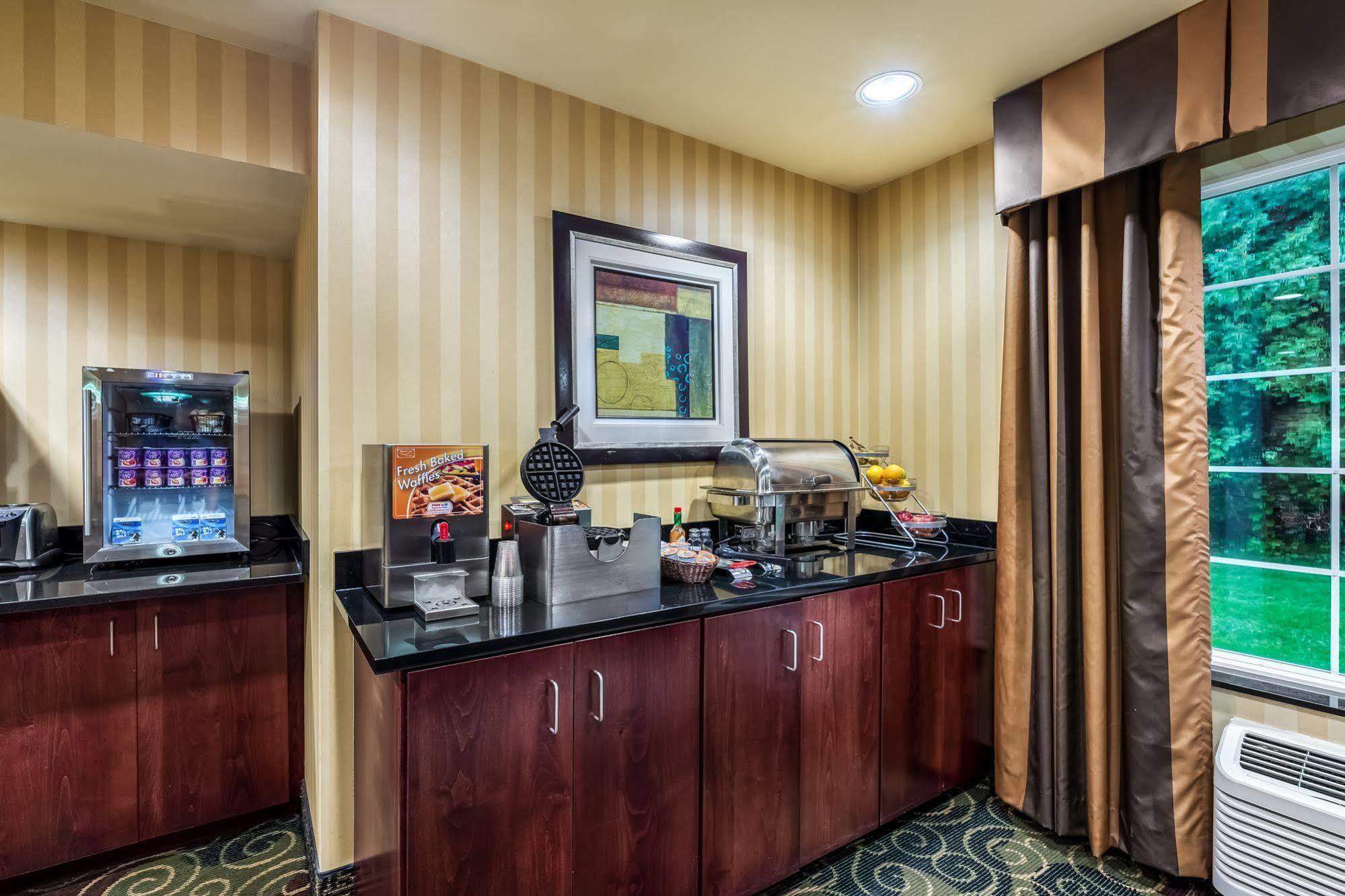 Cobblestone Inn & Suites - Vinton, Ia מראה חיצוני תמונה